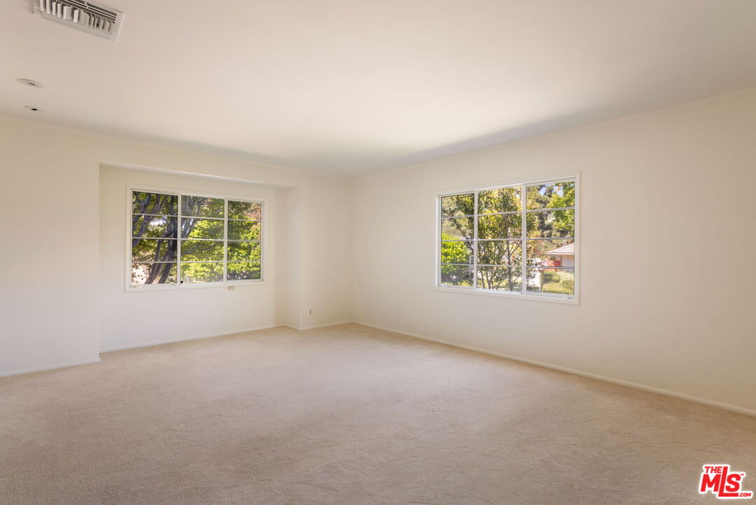 676 Elkins Rd