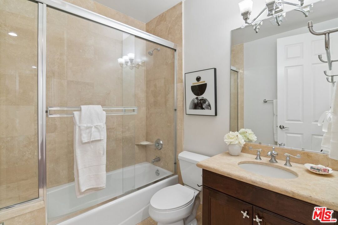 143 N Arnaz Dr Unit: 102