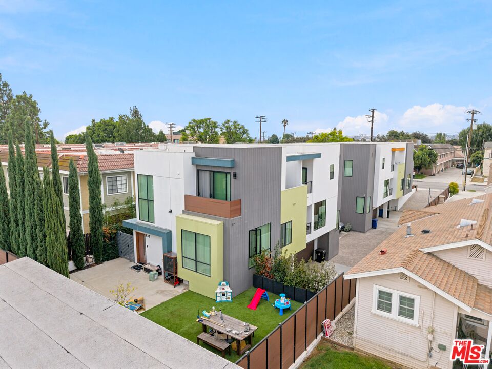 81 Palmetto Dr
