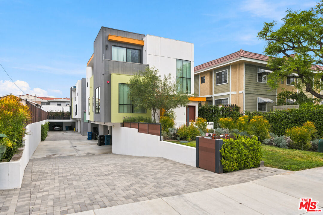 81 Palmetto Dr