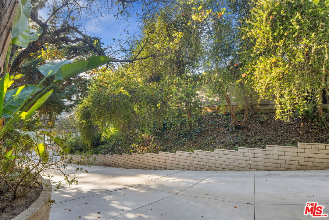 2450 Nalin Dr