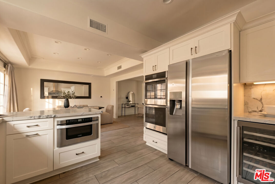 11723 Mayfield Ave Unit: 3