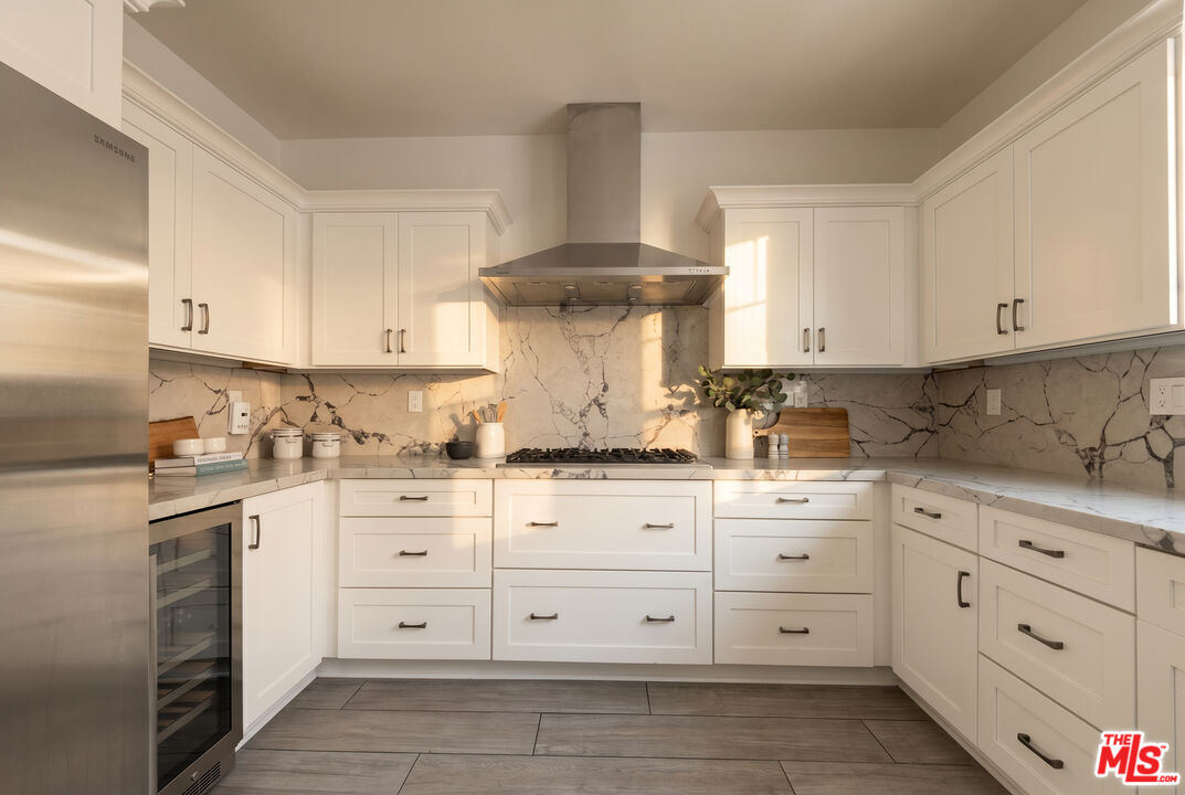 11723 Mayfield Ave Unit: 3