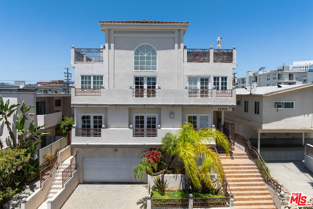 11723 Mayfield Ave Unit: 3