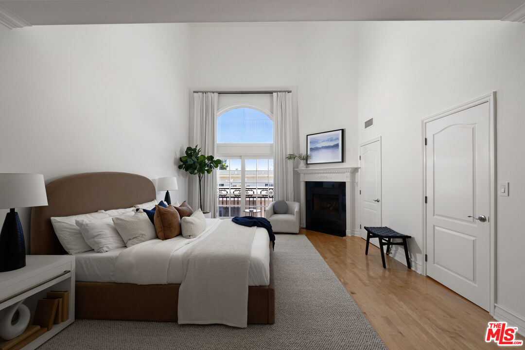 11723 Mayfield Ave Unit: 3