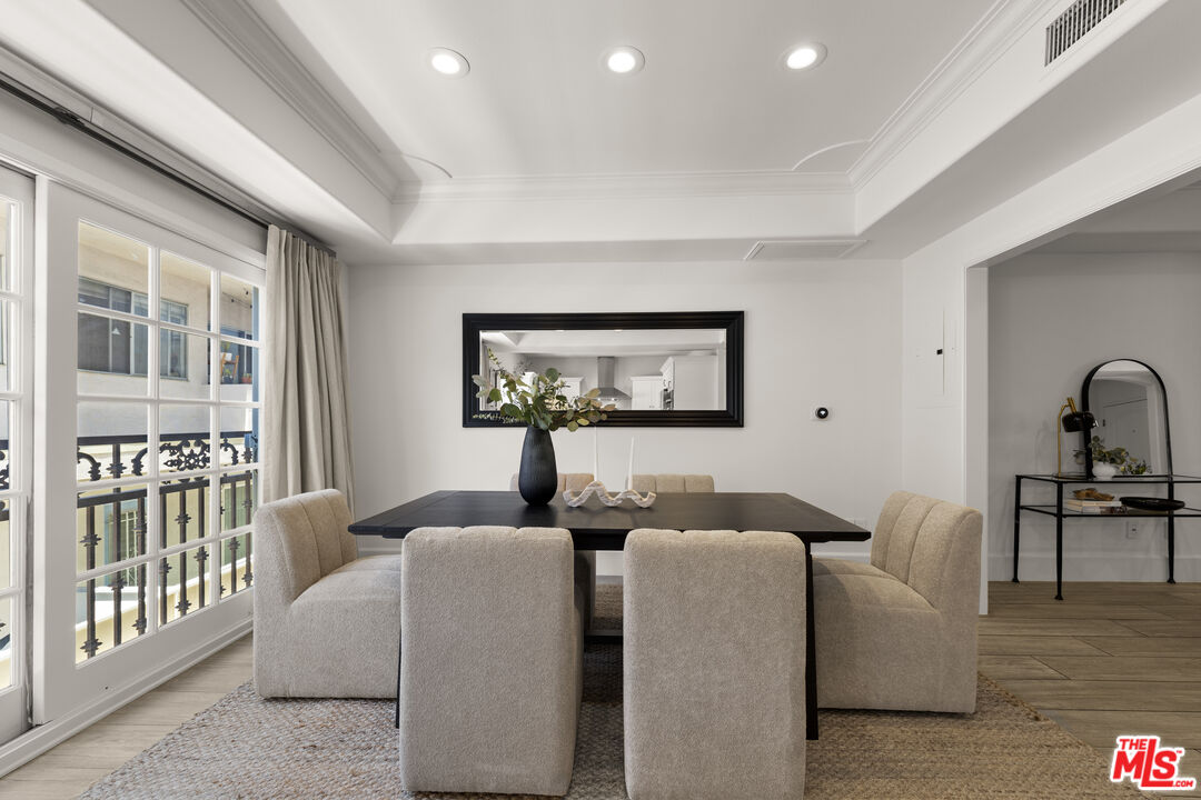 11723 Mayfield Ave Unit: 3