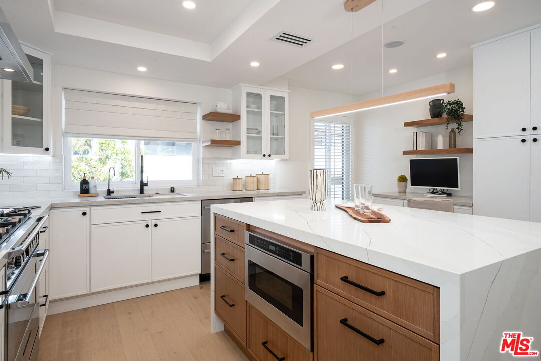 1535 Michael Ln