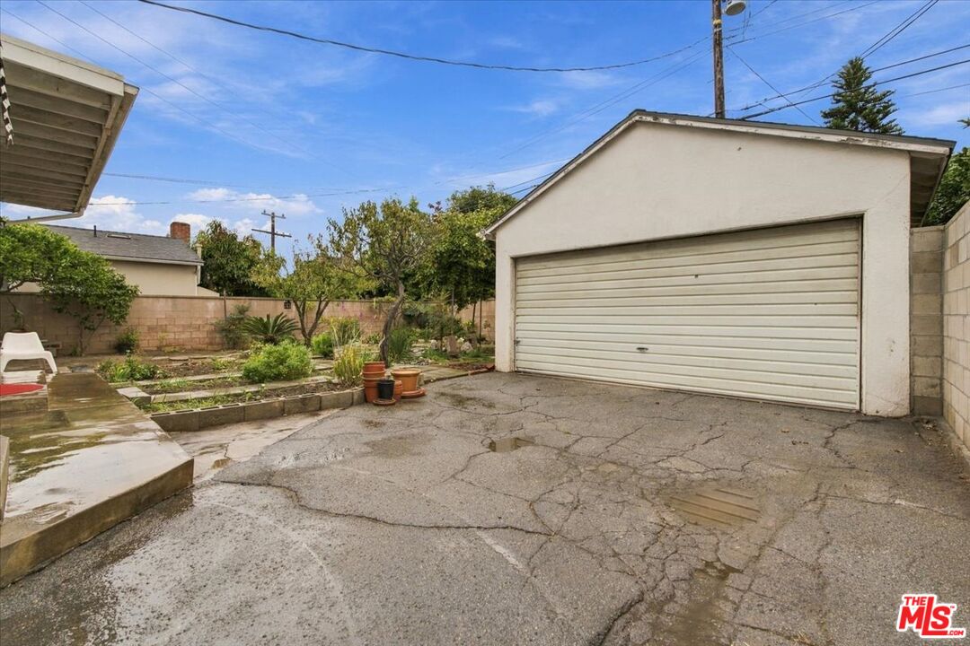 2723 Coolidge Ave
