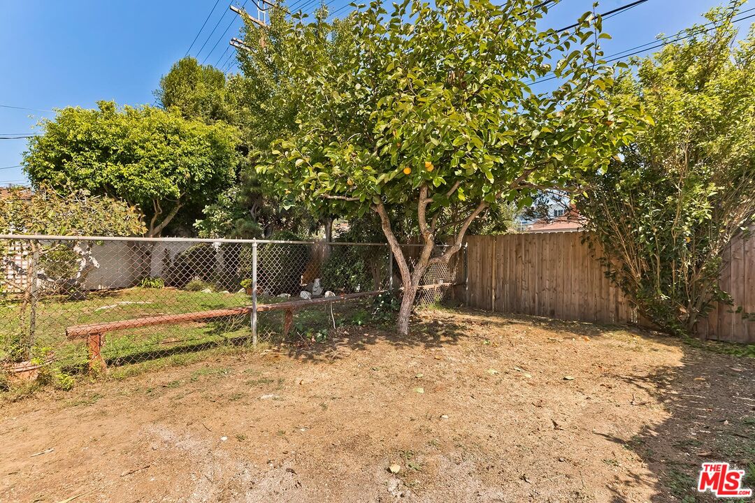 428 S Gretna Green Way