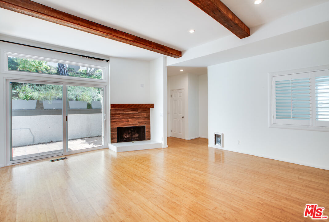 1730 Palisades Dr