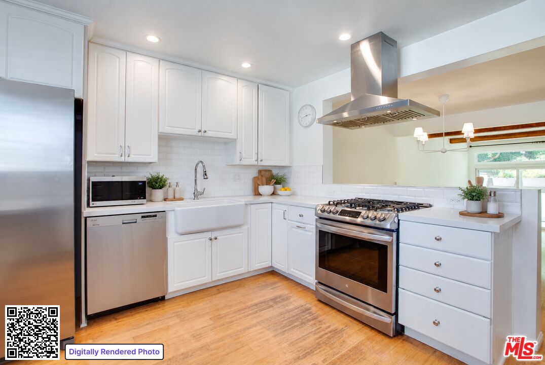 1730 Palisades Dr