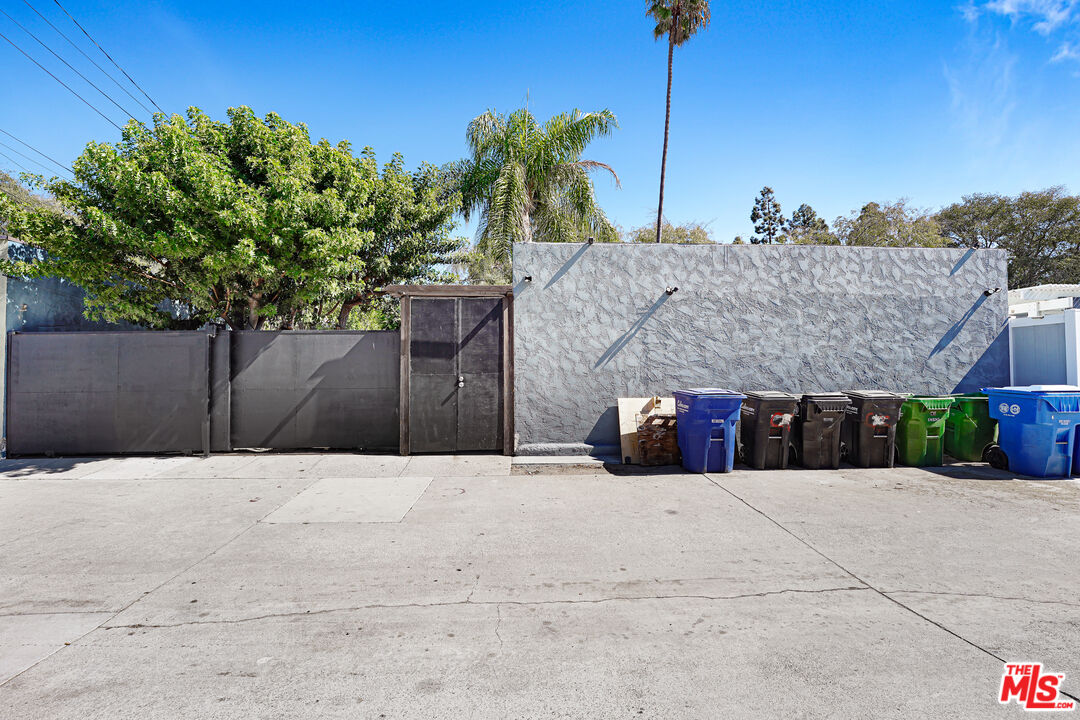 5129 Overland Ave