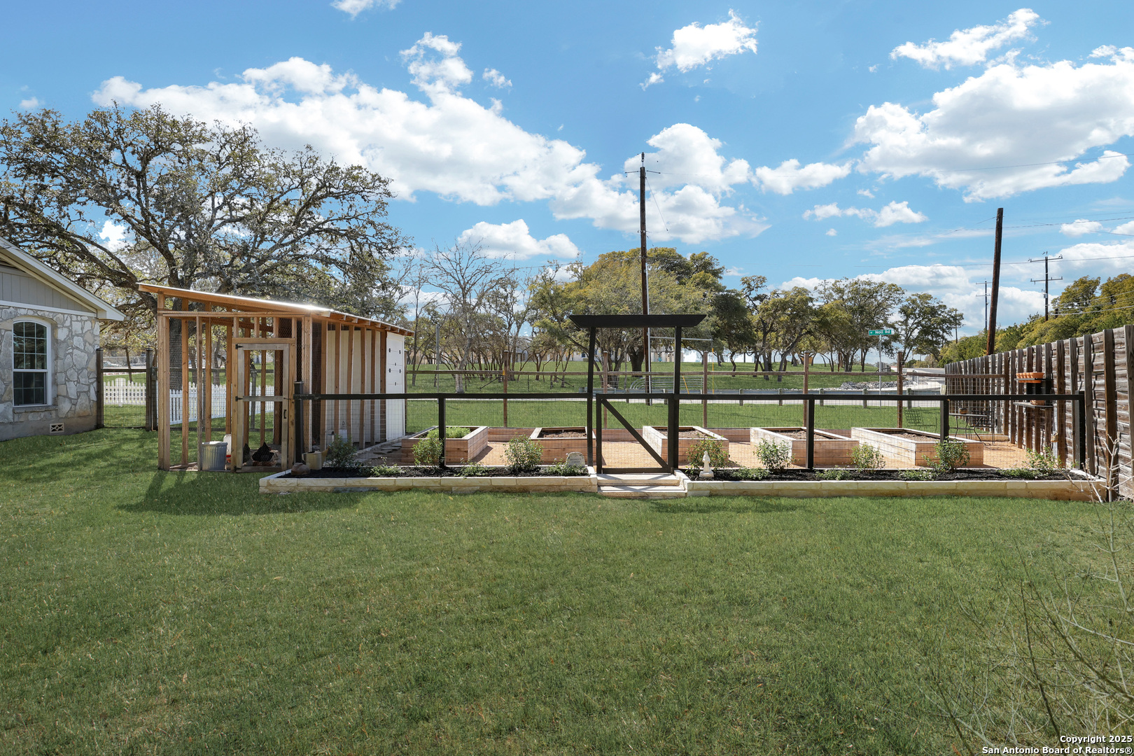8710 Dietz Elkhorn