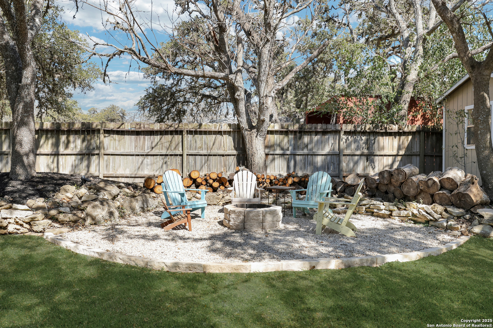 8710 Dietz Elkhorn