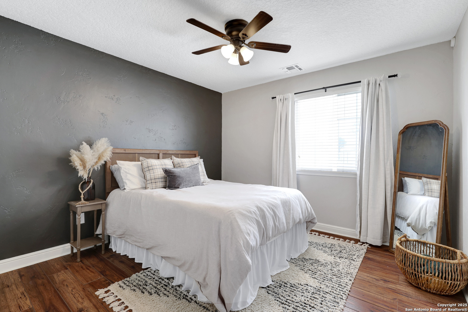 8710 Dietz Elkhorn