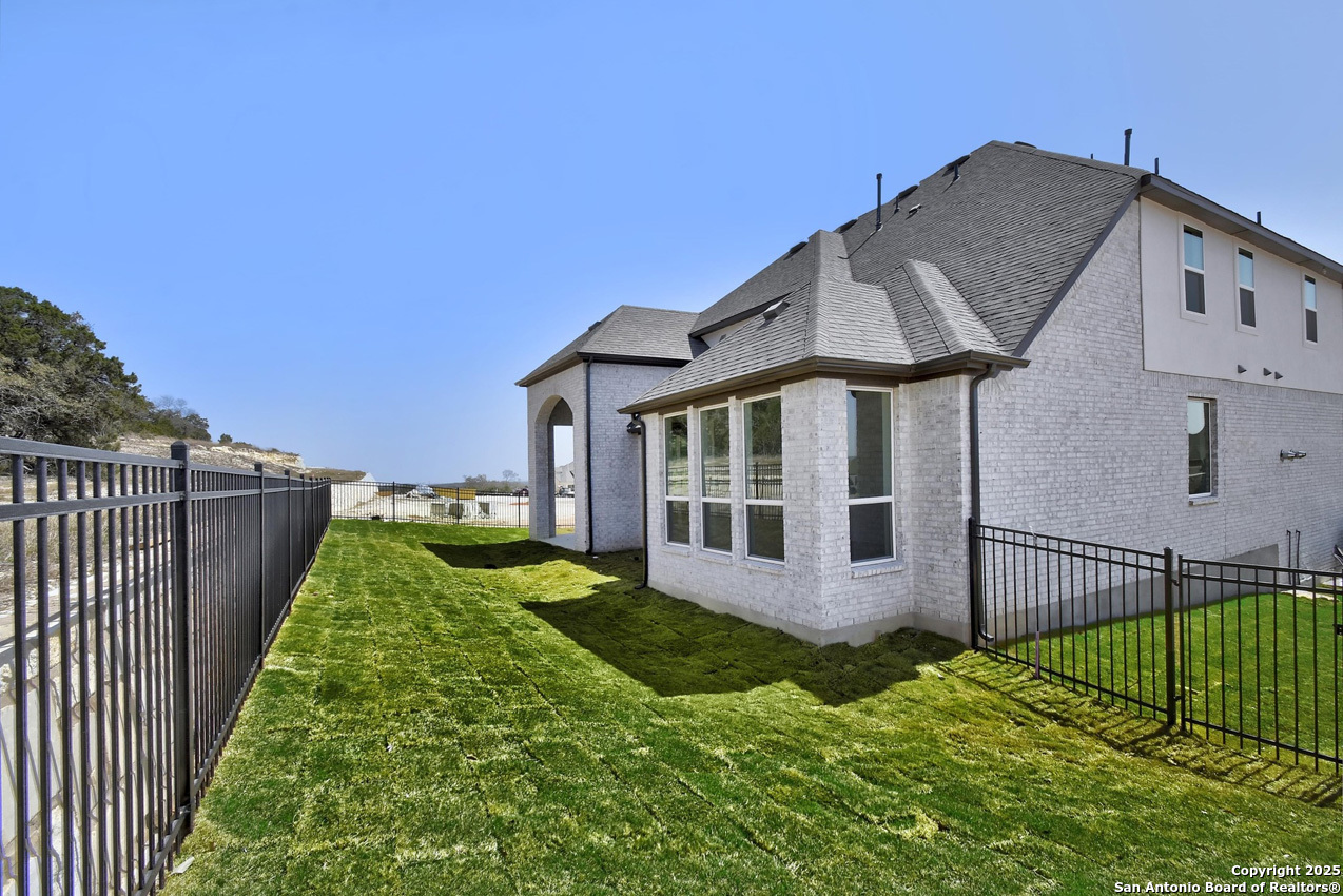 228 Dulce Vista