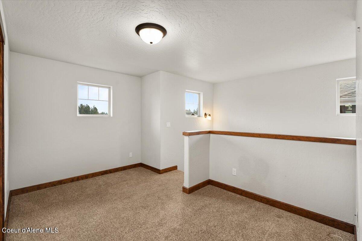 6661 N GAVIN LOOP