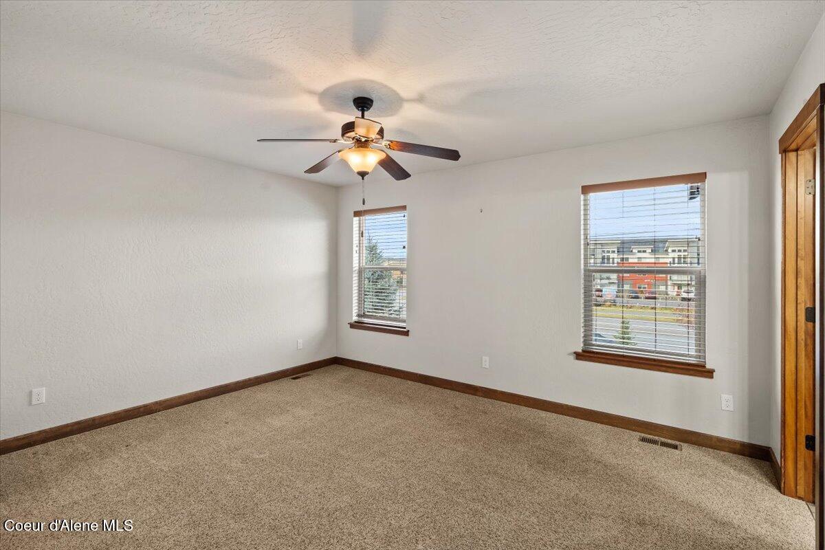 6661 N GAVIN LOOP