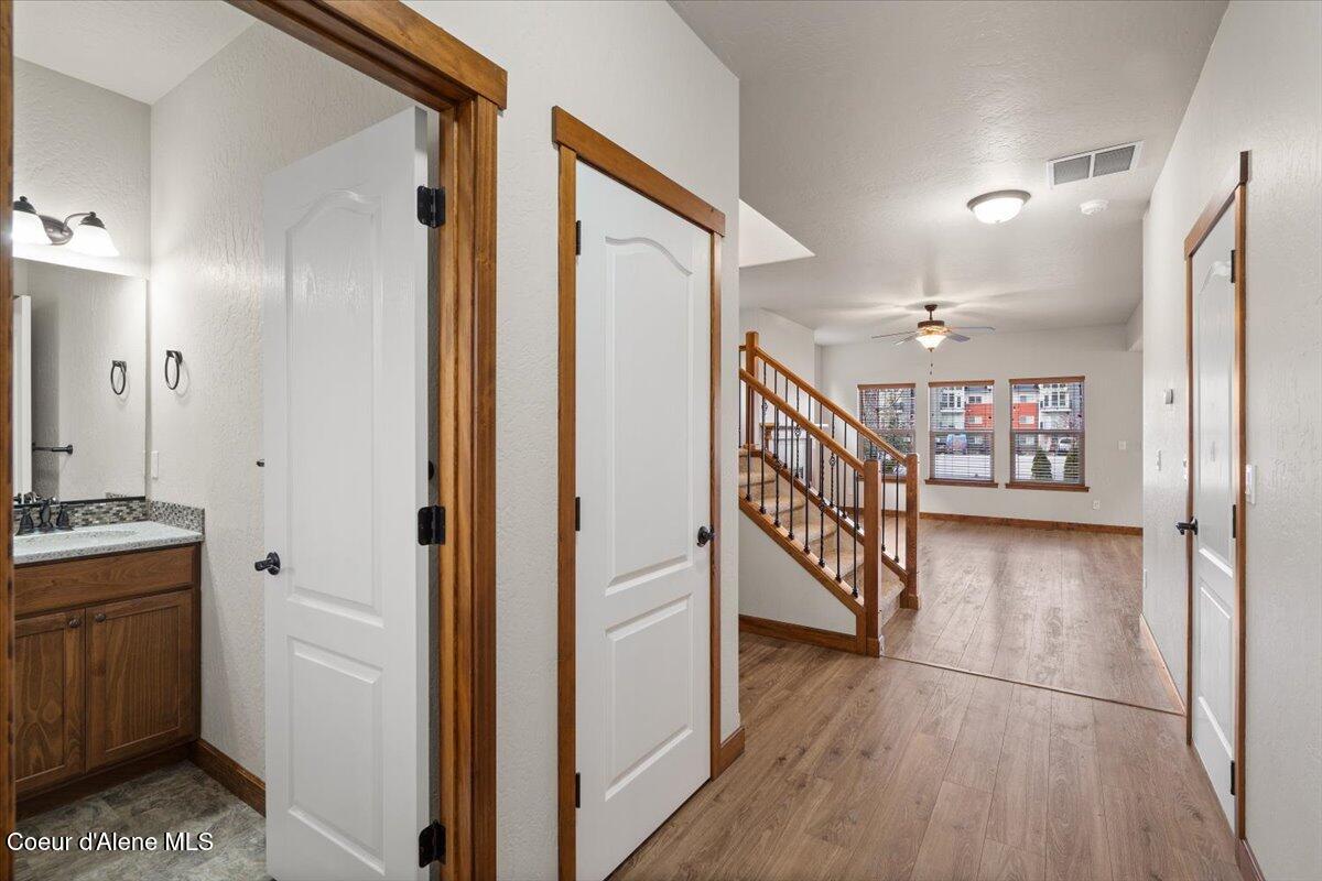 6661 N GAVIN LOOP