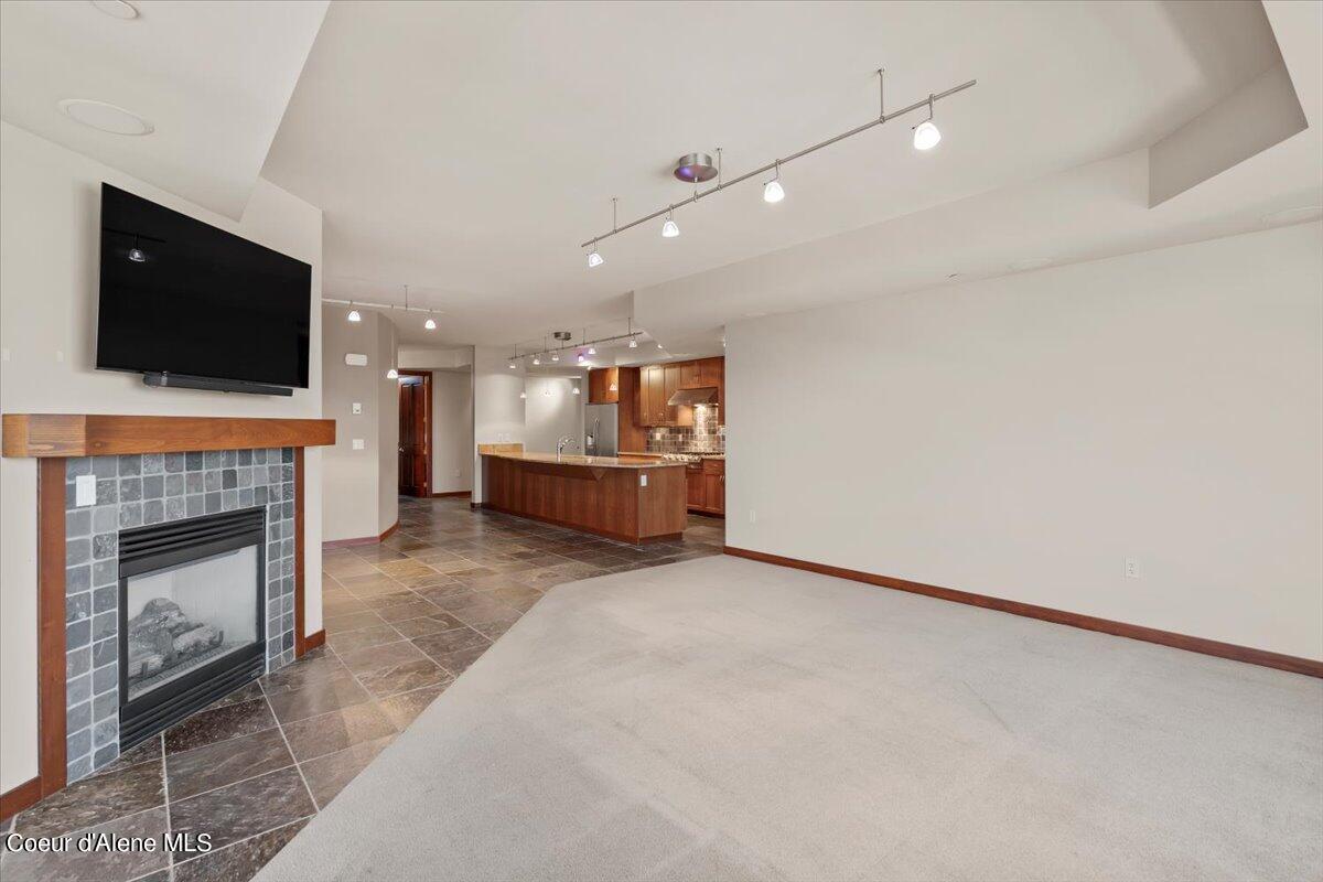 601 E FRONT AVE #1504