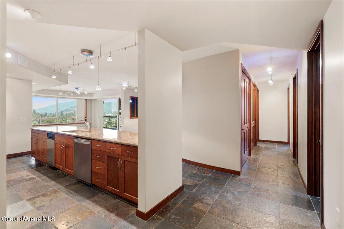 601 E FRONT AVE #1504