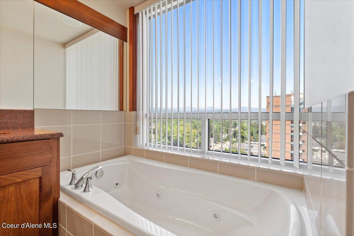 601 E FRONT AVE #1504