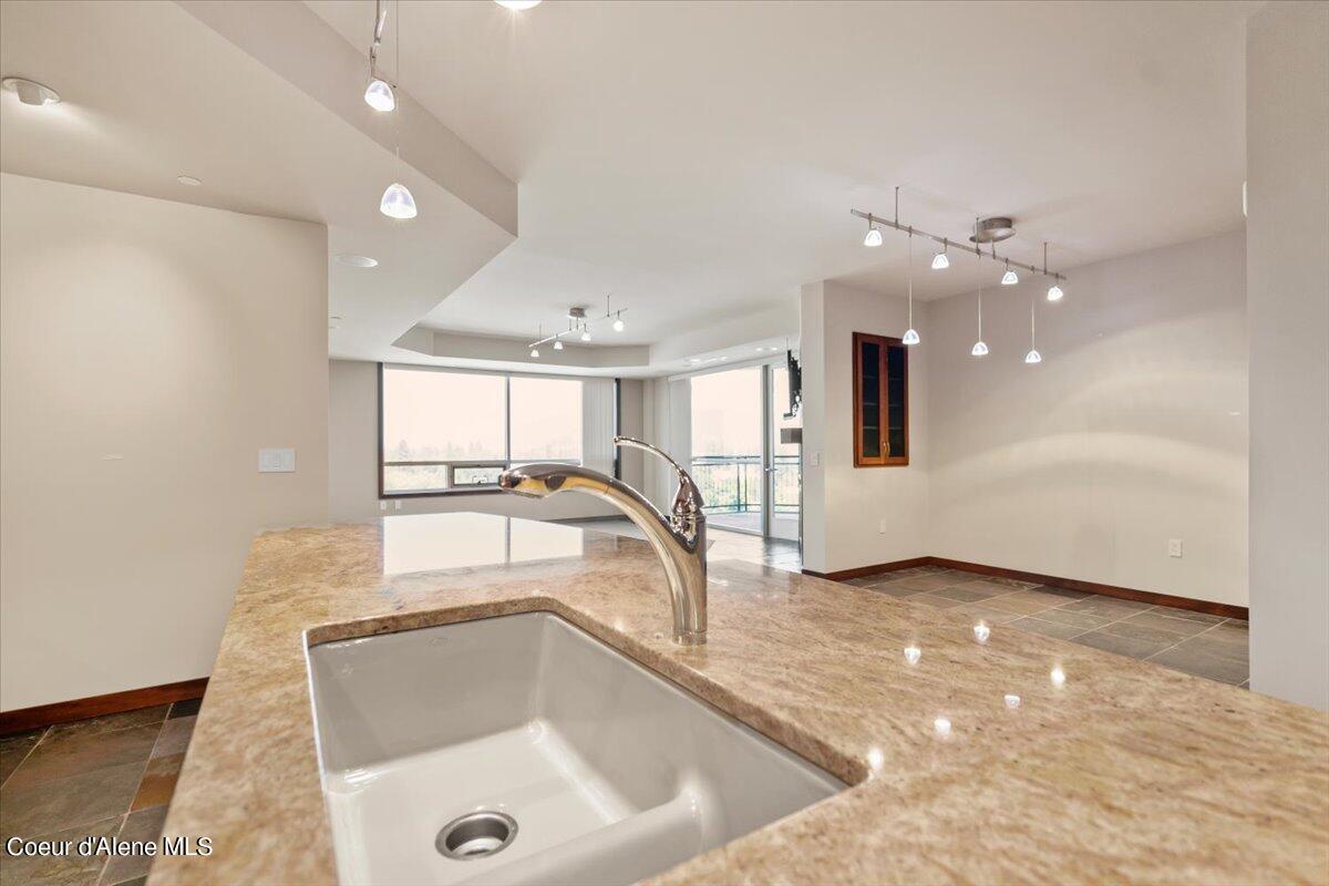 601 E FRONT AVE #1504