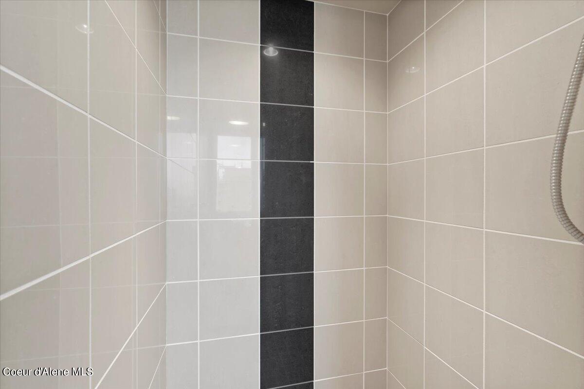 601 E FRONT AVE #1504