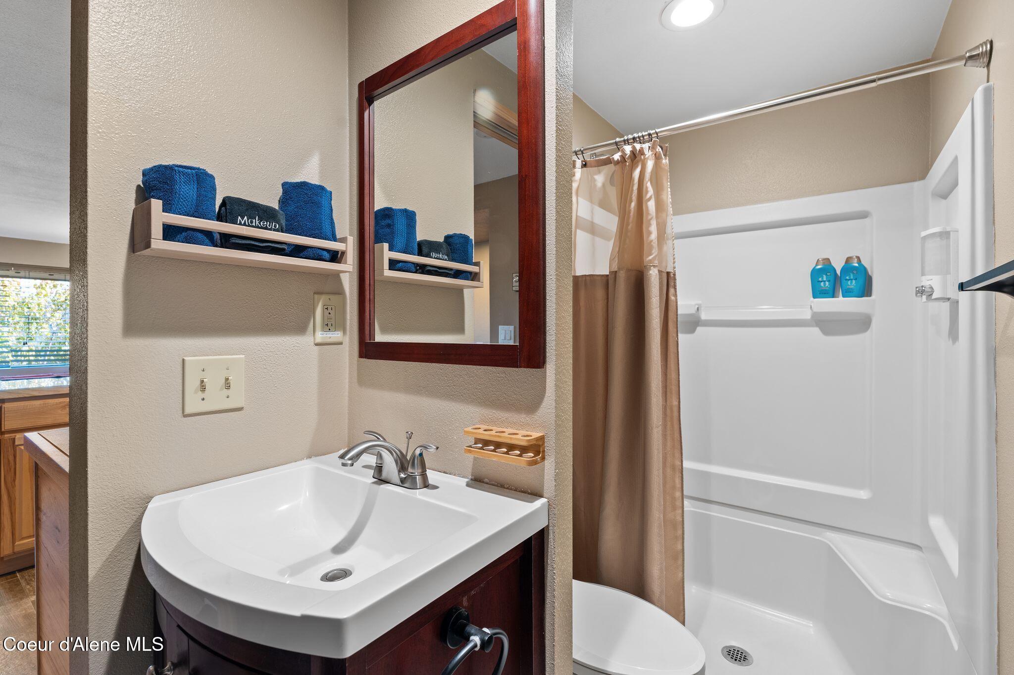 216 Mogul Hill Rd, #8 #8