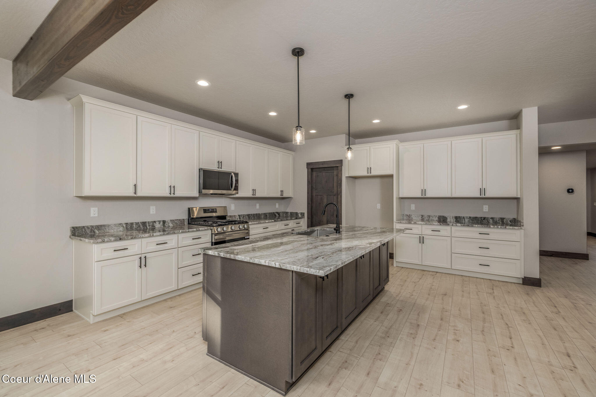 7832 E Autry Ln, Athol