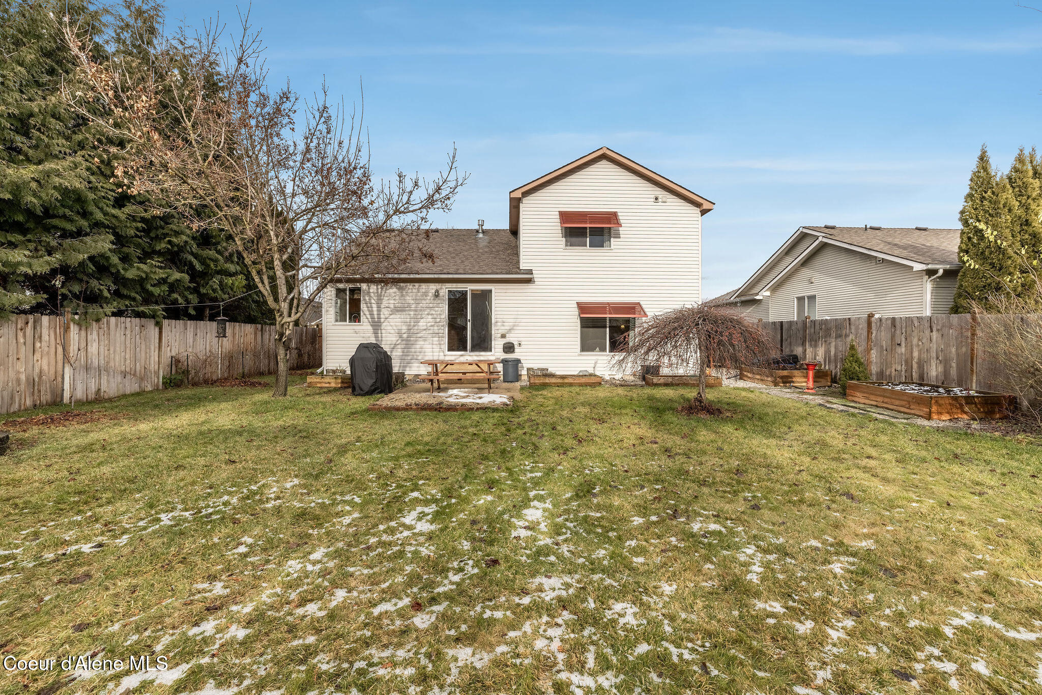 2044 W Canfield Ave