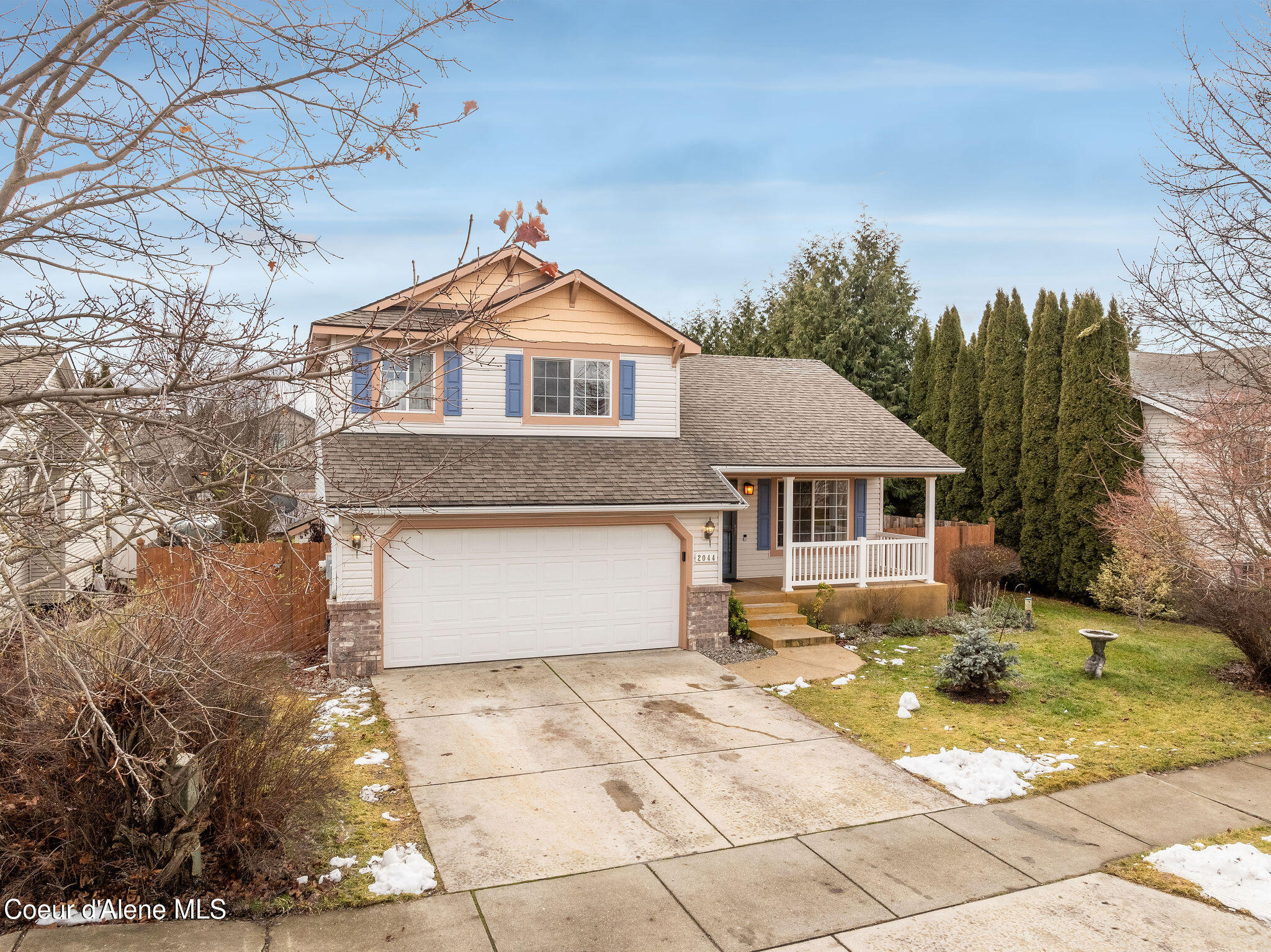 2044 W Canfield Ave