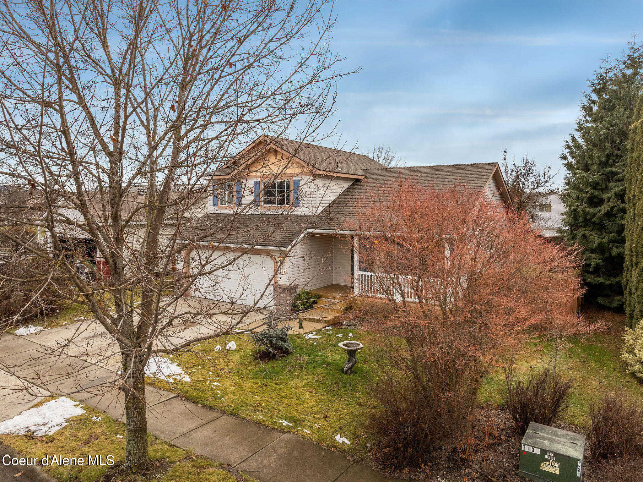 2044 W Canfield Ave