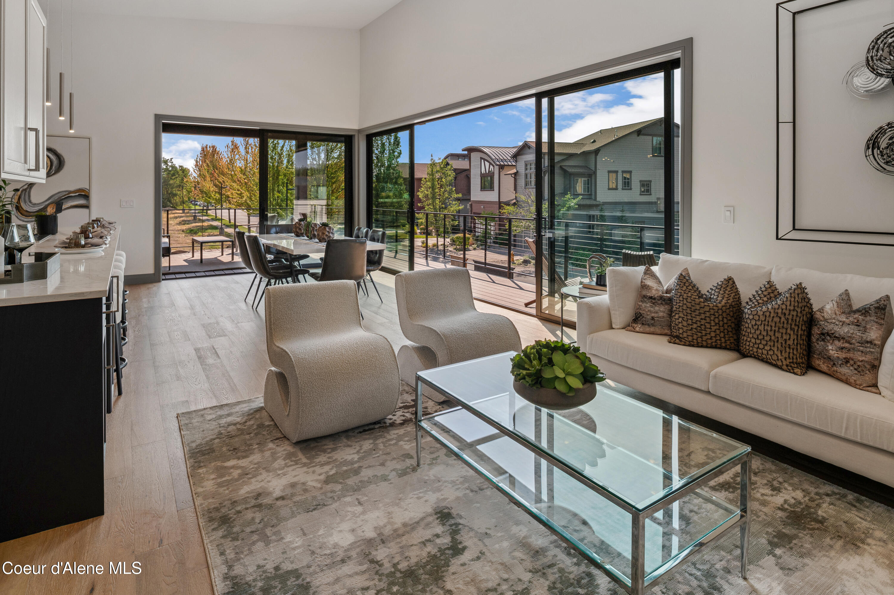 2193 W Bellerive Ln