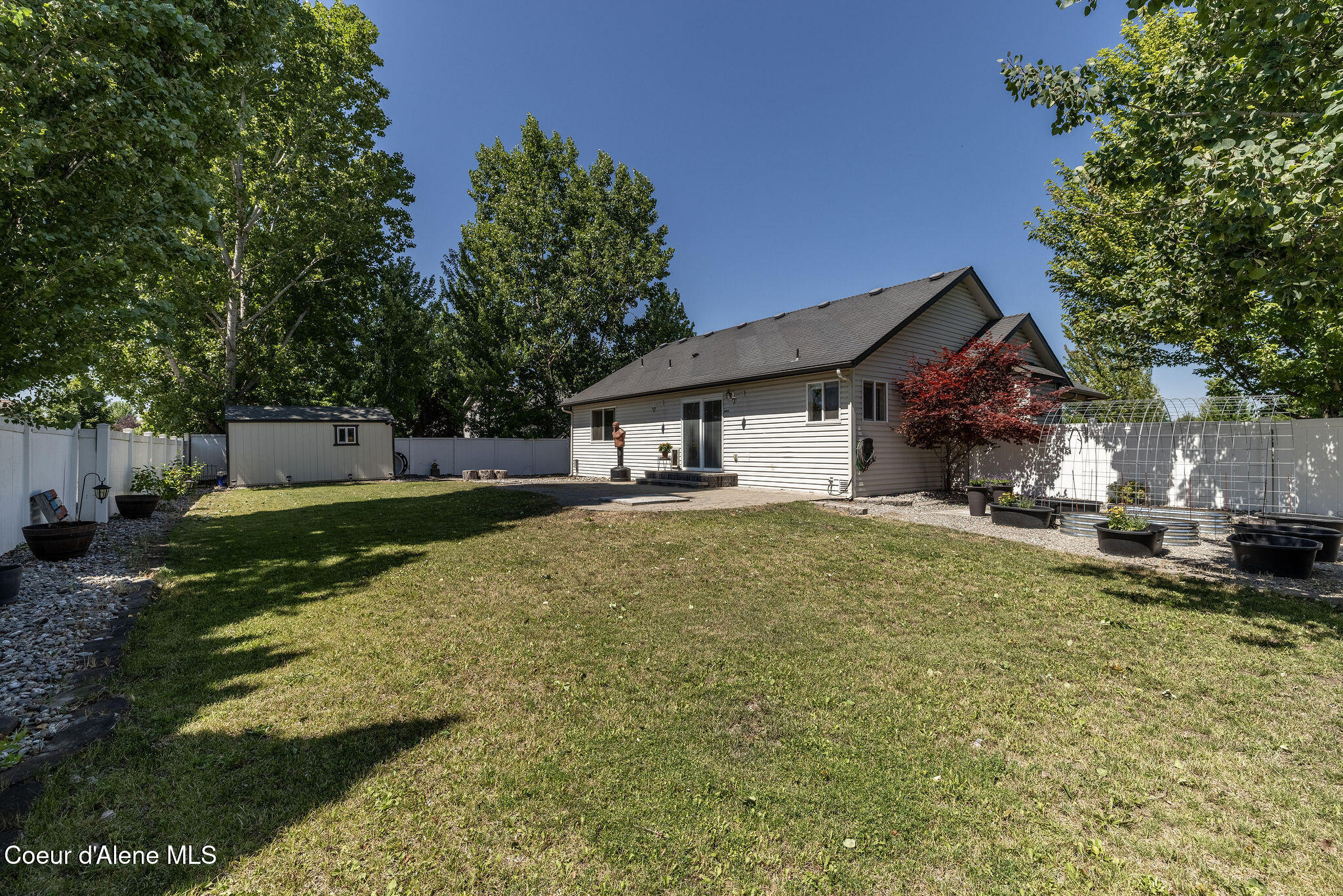 2644 N MACKENZIE DR