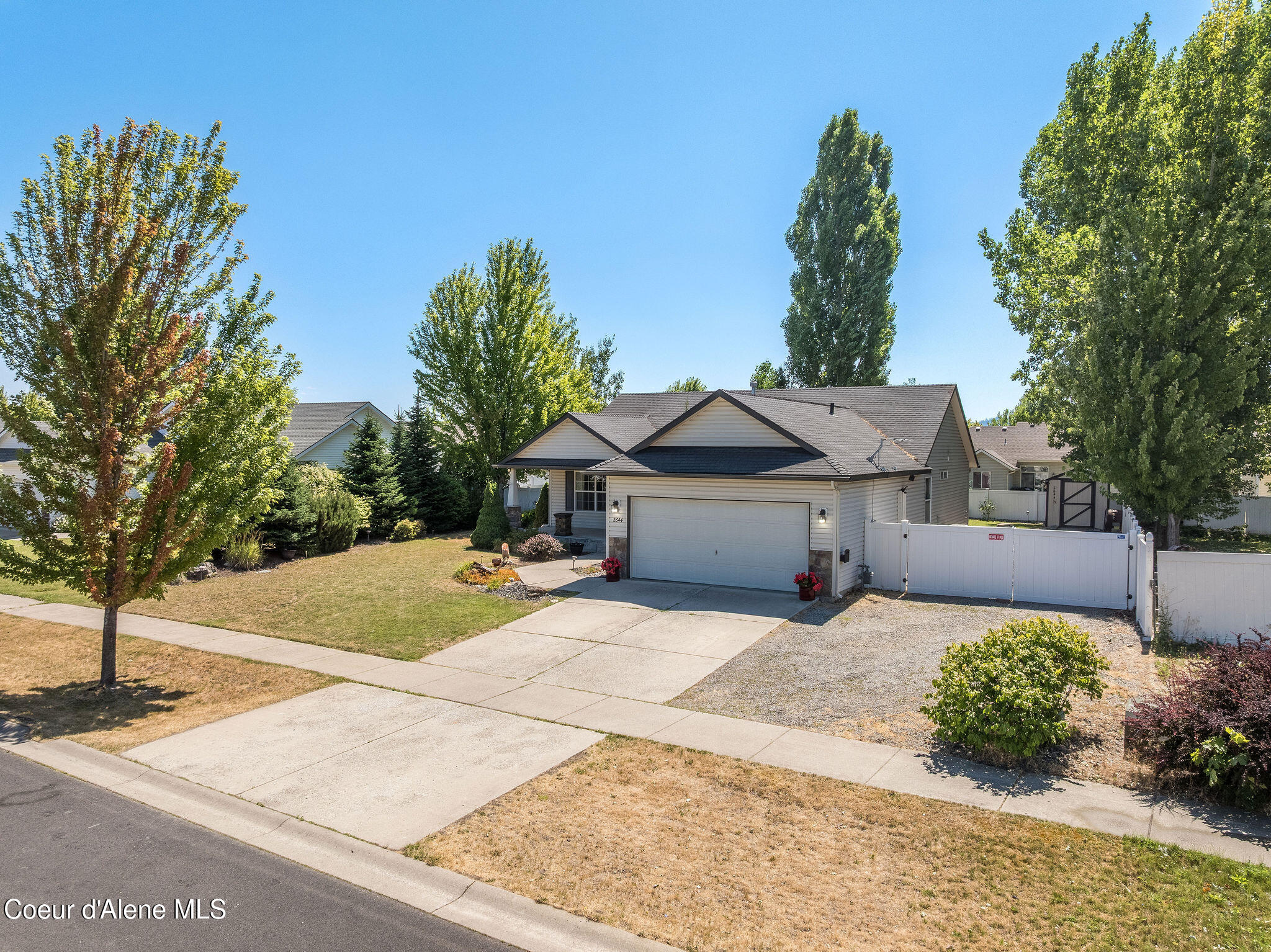 2644 N MACKENZIE DR