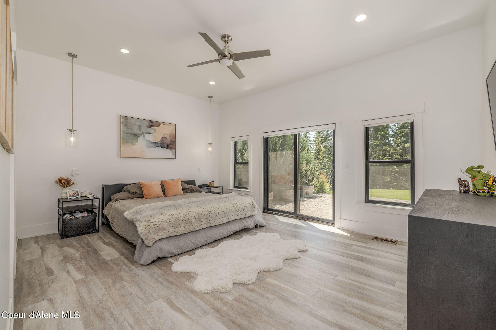 3886 W CIELO VIEW CT