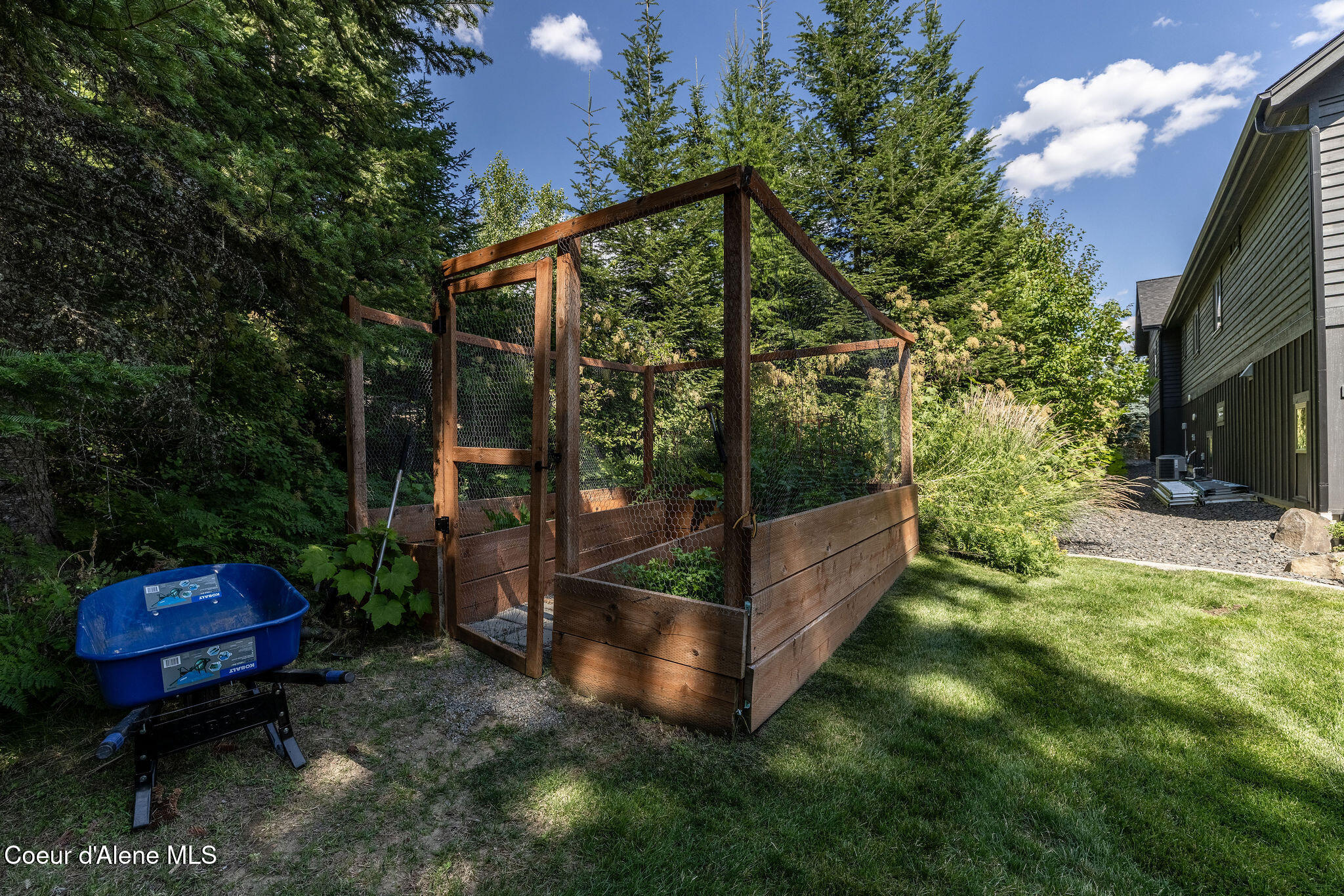 3886 W CIELO VIEW CT