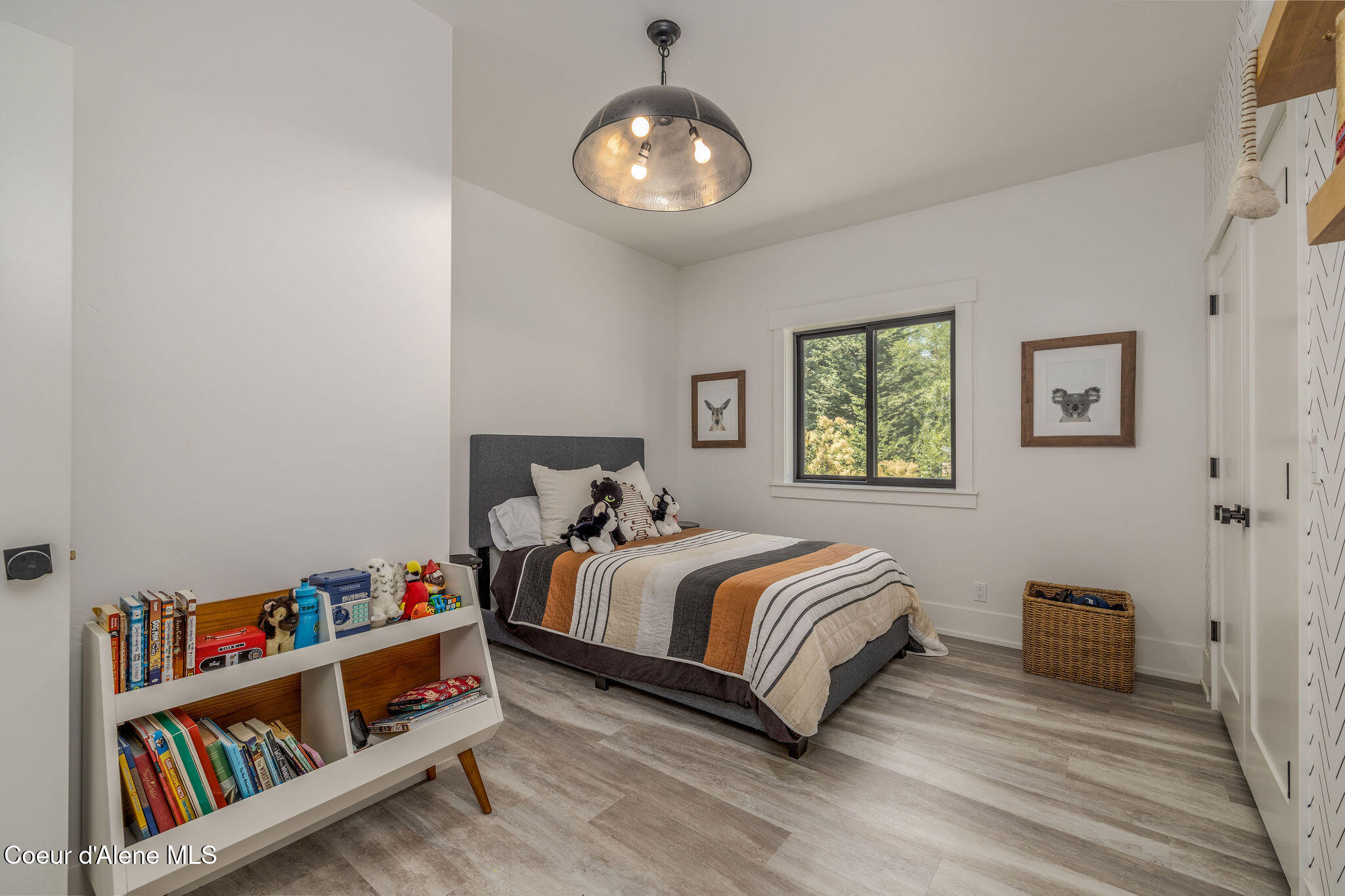 3886 W CIELO VIEW CT