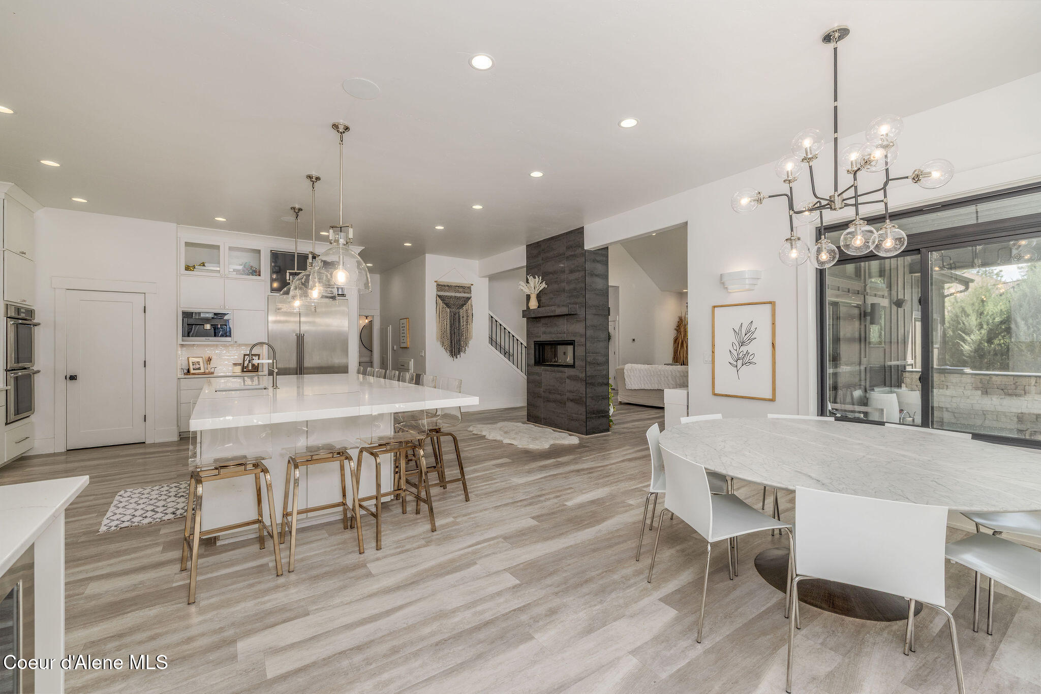 3886 W CIELO VIEW CT