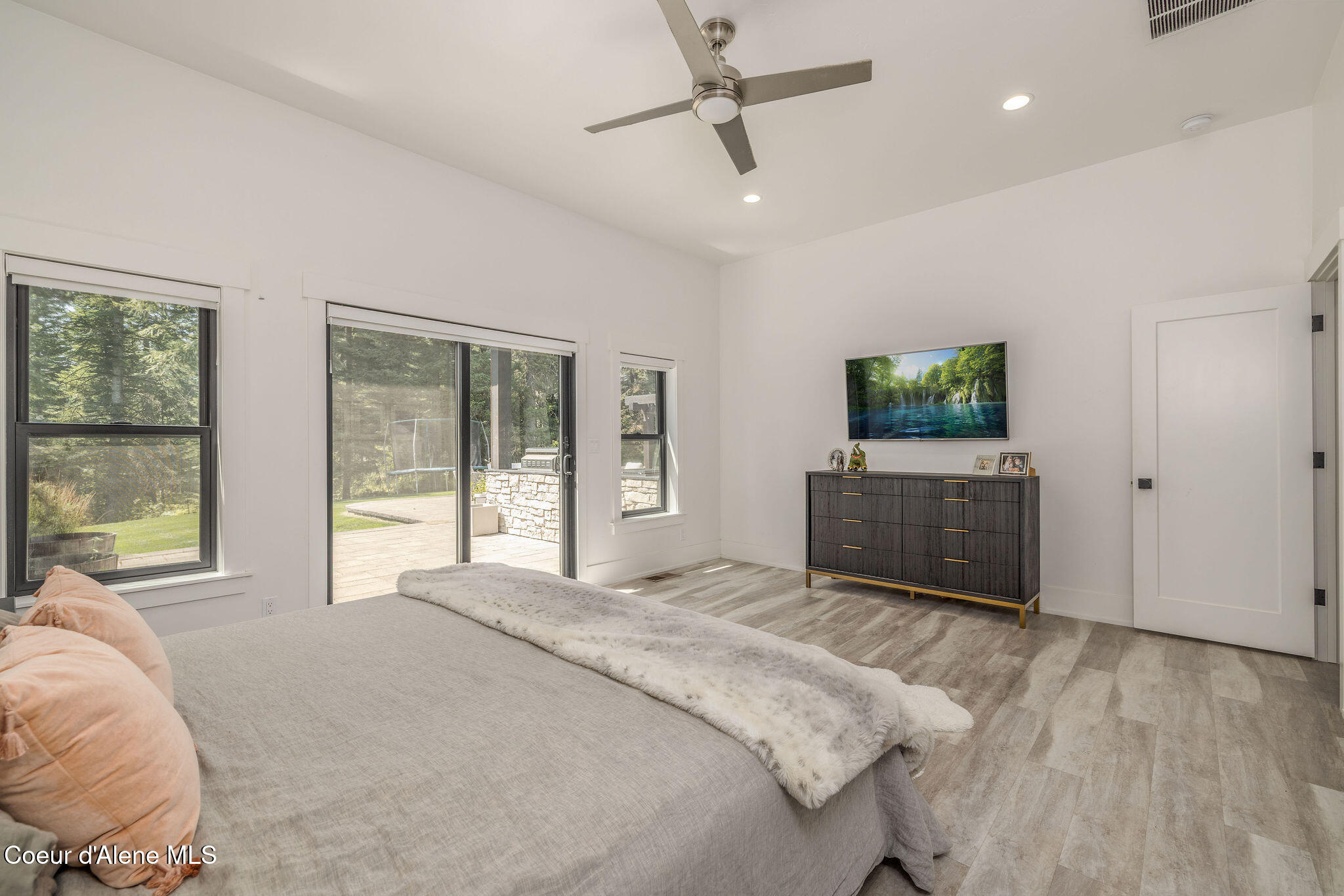 3886 W CIELO VIEW CT