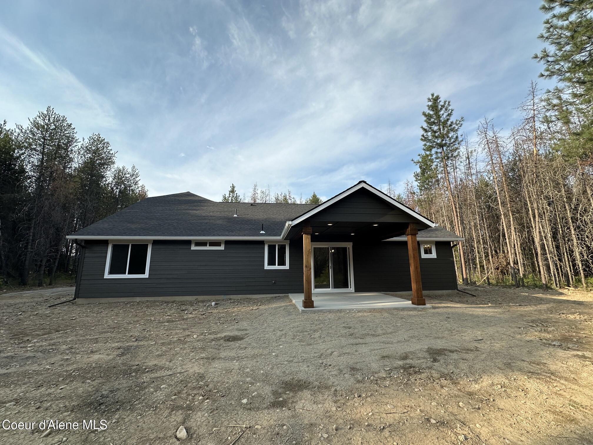 1691 E Silver Spur RD