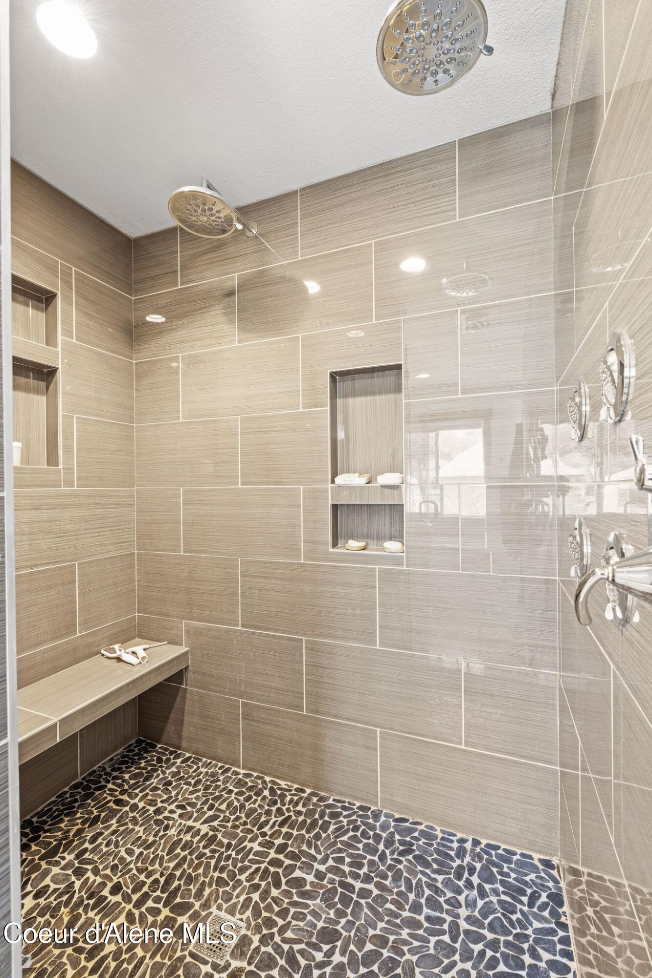 1405 N Cherrywood DR, Coeur d'Alene