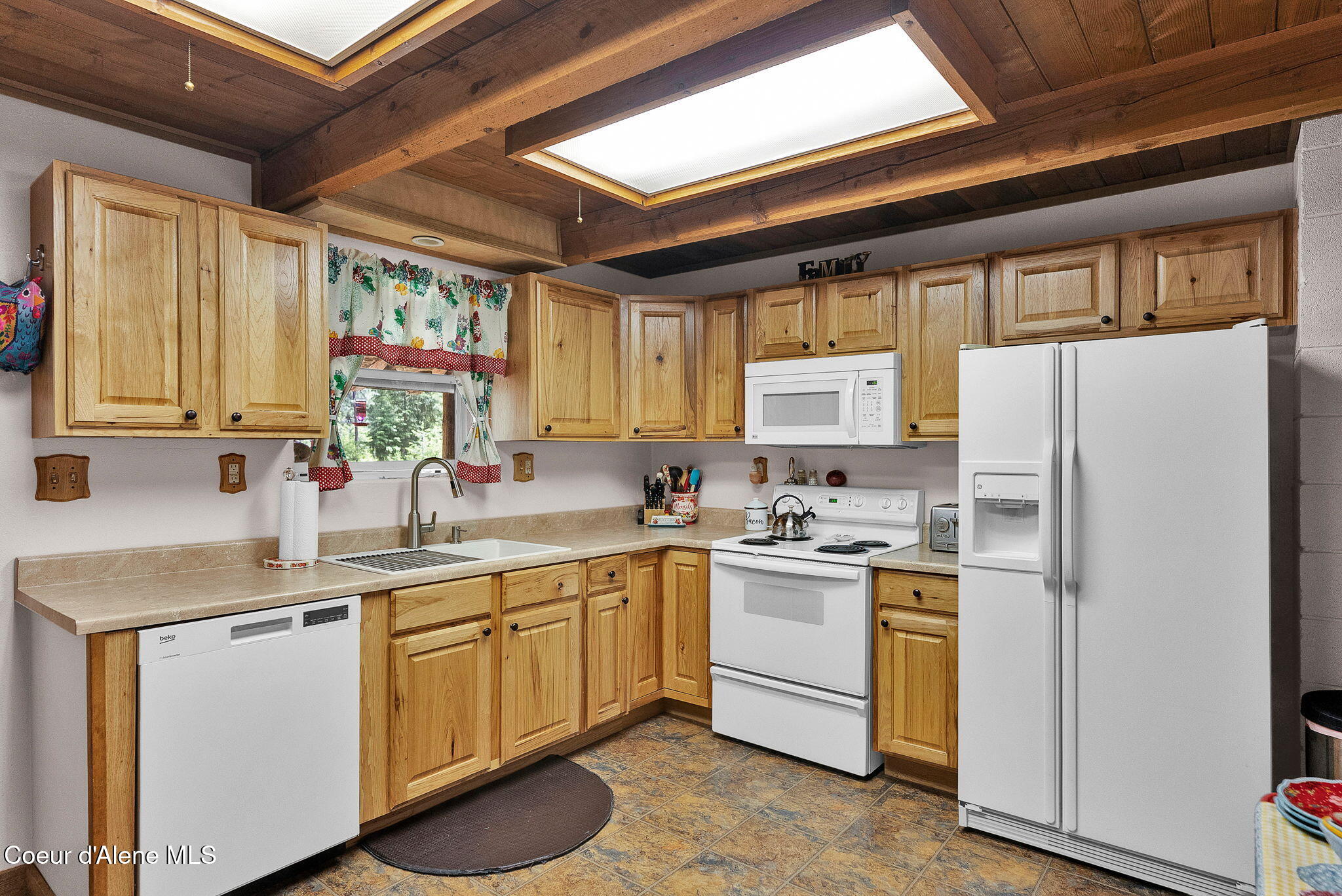24805 N Cedar Mountain RD