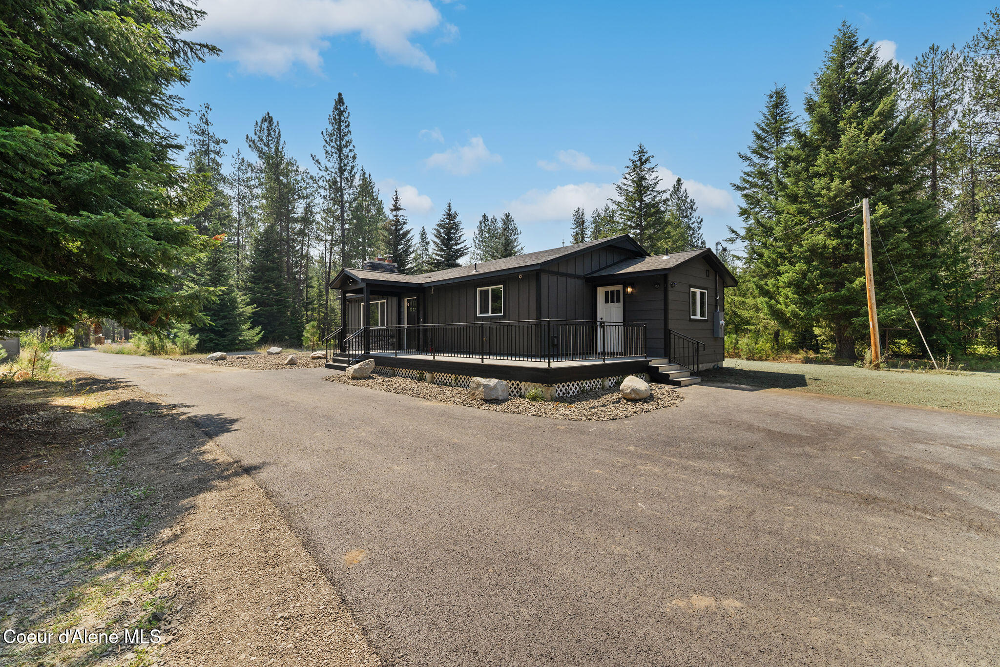 2721 W Seasons RD