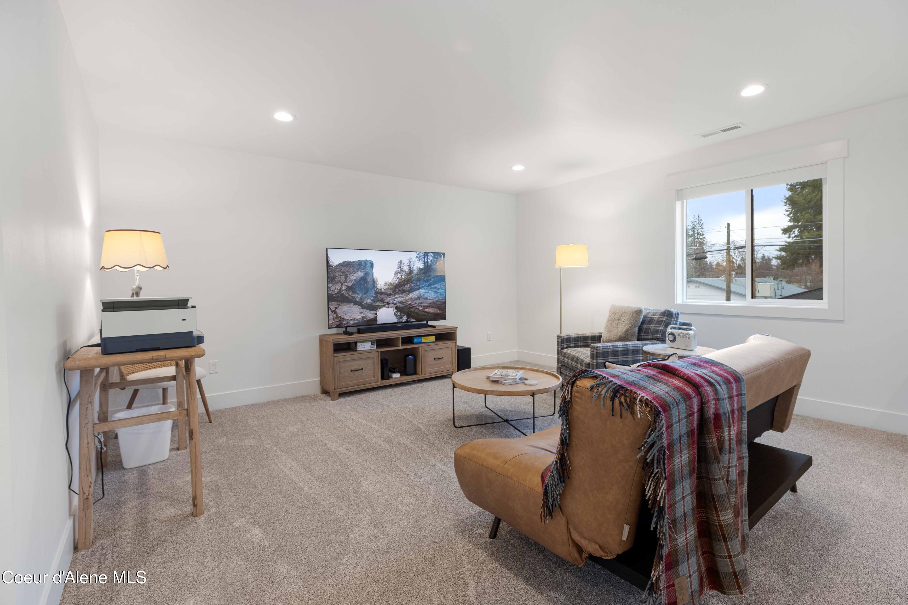 1107 E St Maries AVE, Coeur d'Alene