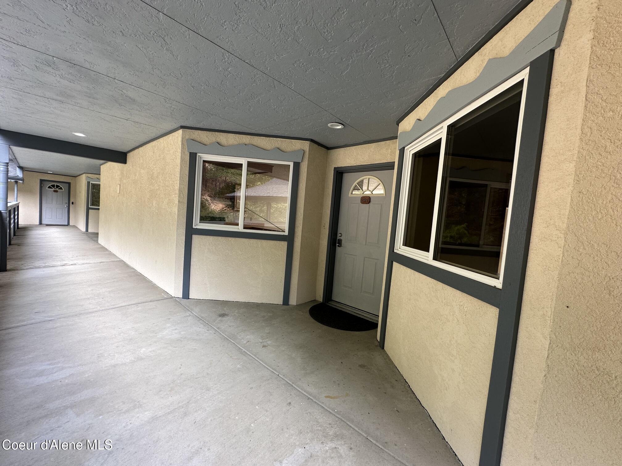 75 Silver Ridge CIR, 203