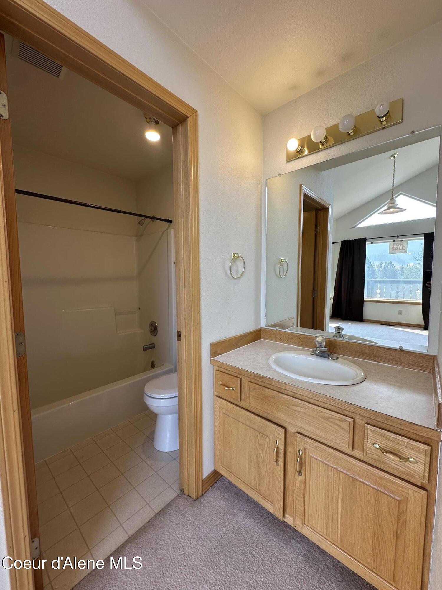 75 Silver Ridge CIR, 203