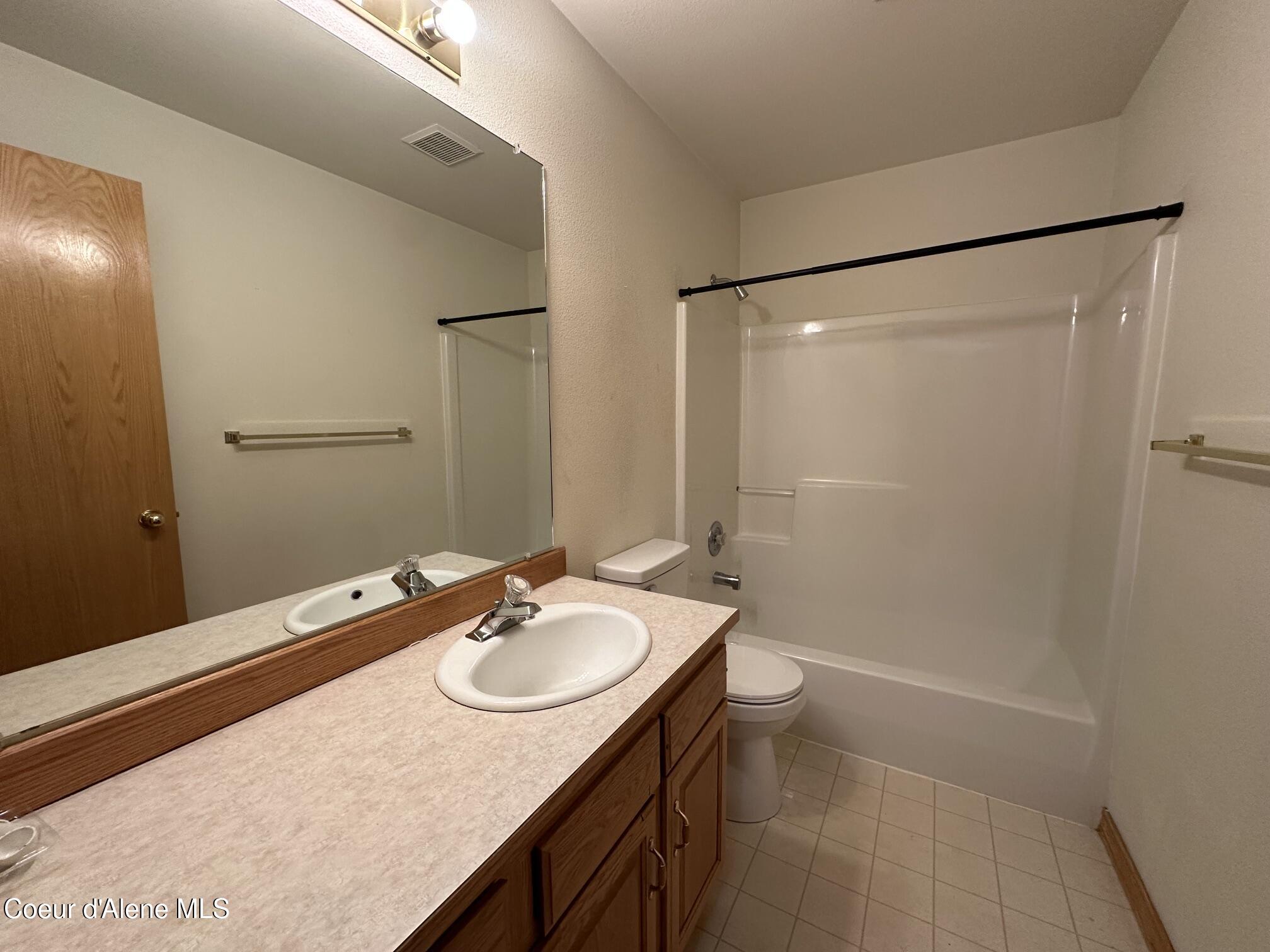 75 Silver Ridge CIR, 203