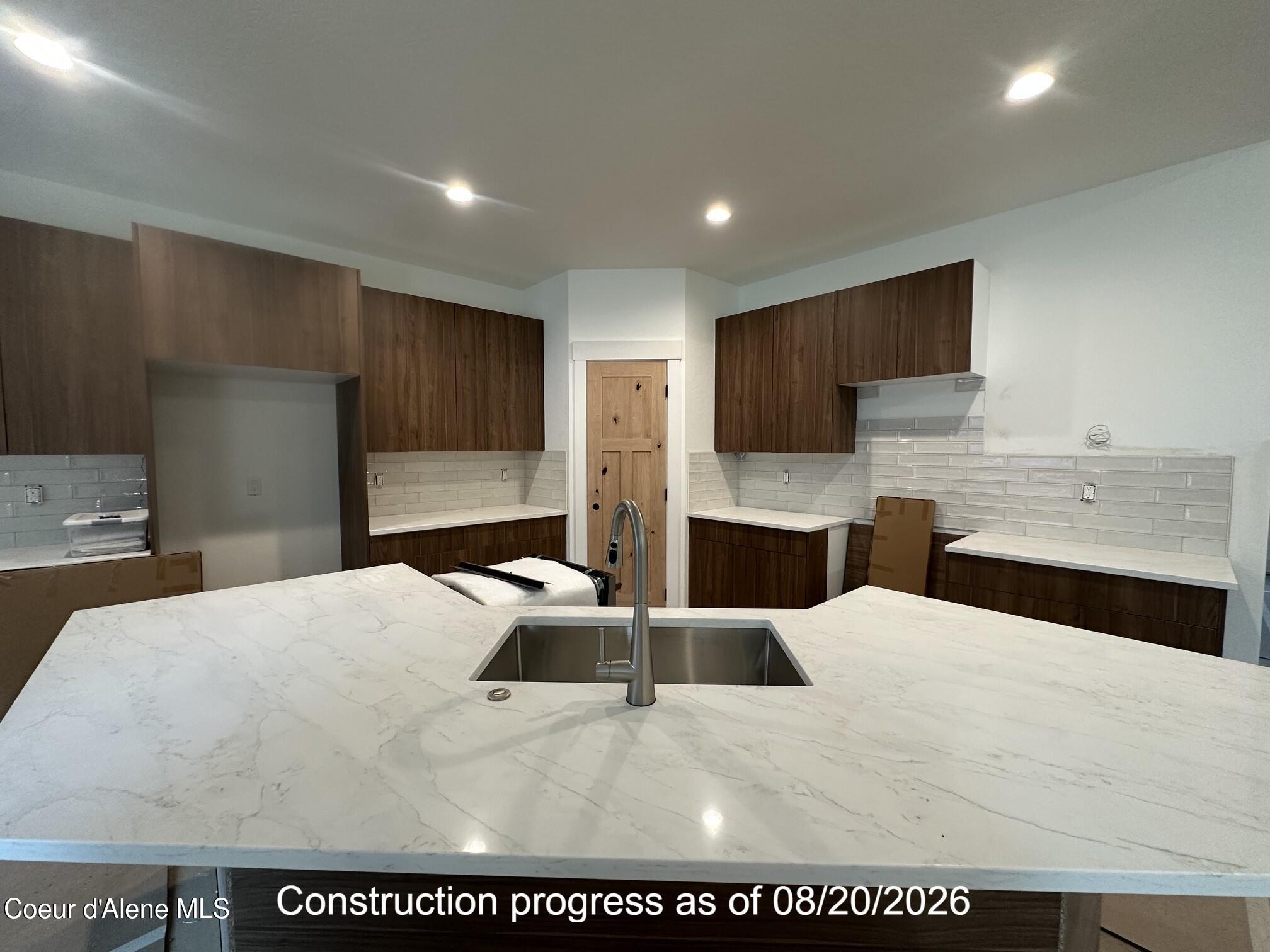 2663 W Seasons Rd
